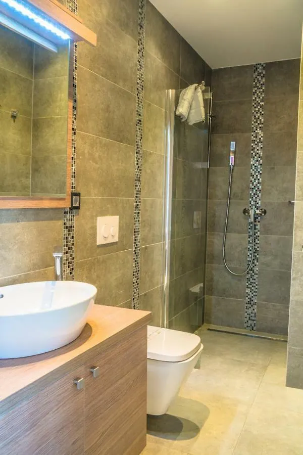 Anikol Apartments 1 Selce Croatia