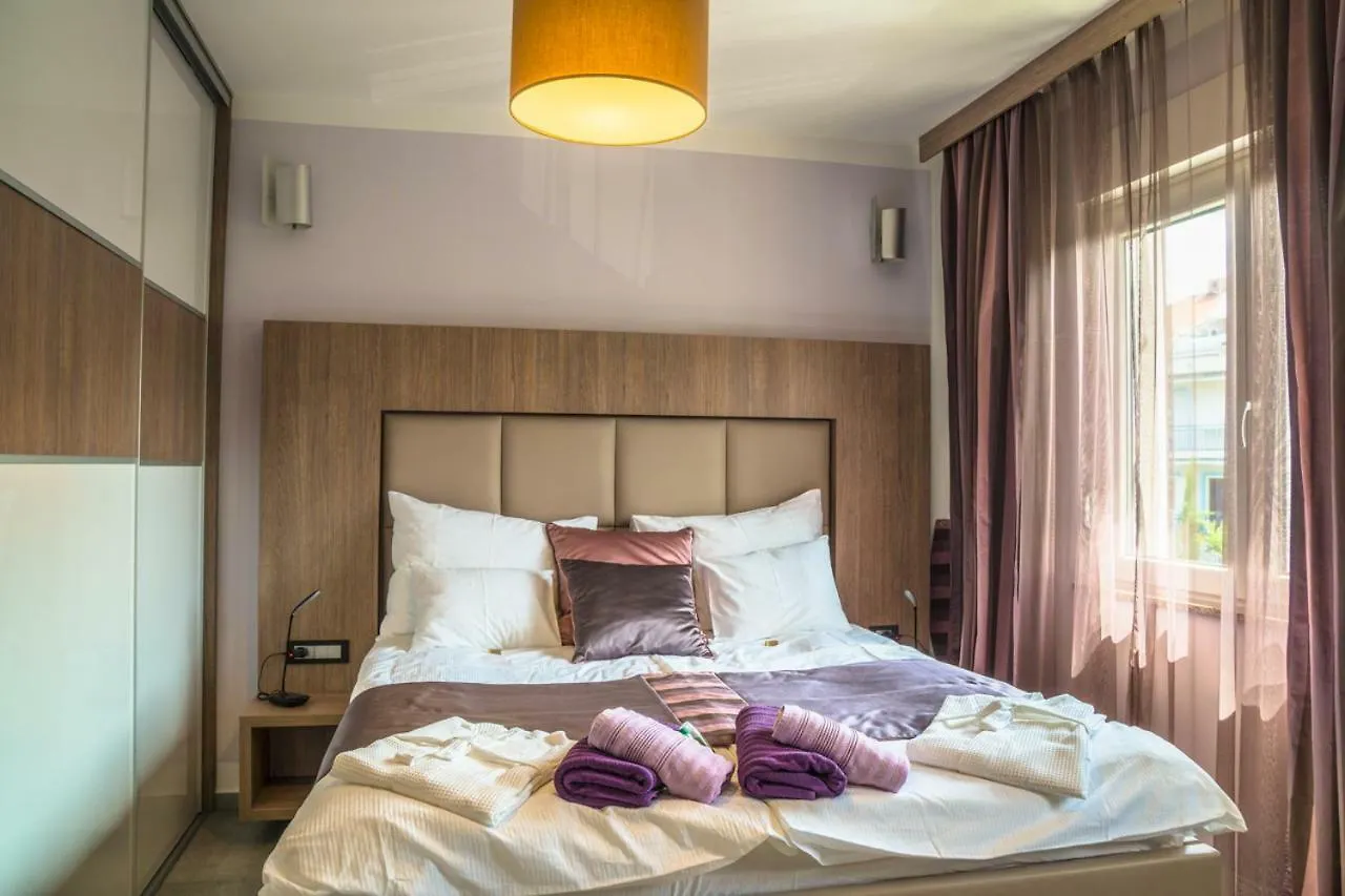 Anikol Apartments 1 Selce