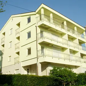 Apartment Petricevic, Selce
